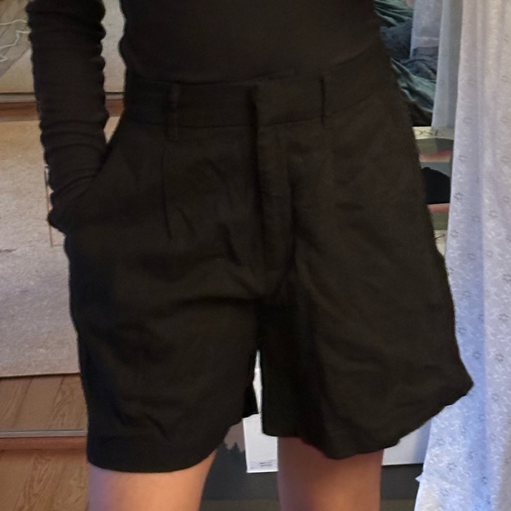 Old Navy Women's Black Tailored Shorts